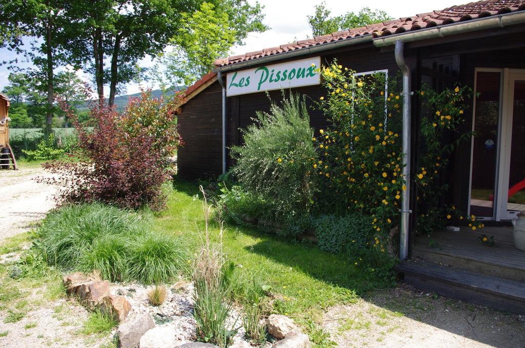 Les Roulottes Et Cabanes Du Livradois Cunlhat Bagian luar foto